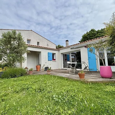 Maison 4 Pieces Avec Parking Et Terrasse A Georges D'oleron - Fr-1-246a-355 Holiday home *